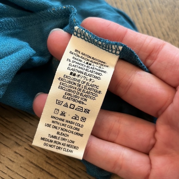 Free People Lana Floral Tunic Off Shoulder Smocked Bohemian Flowy Bell Sleeves - Picture 8 of 9